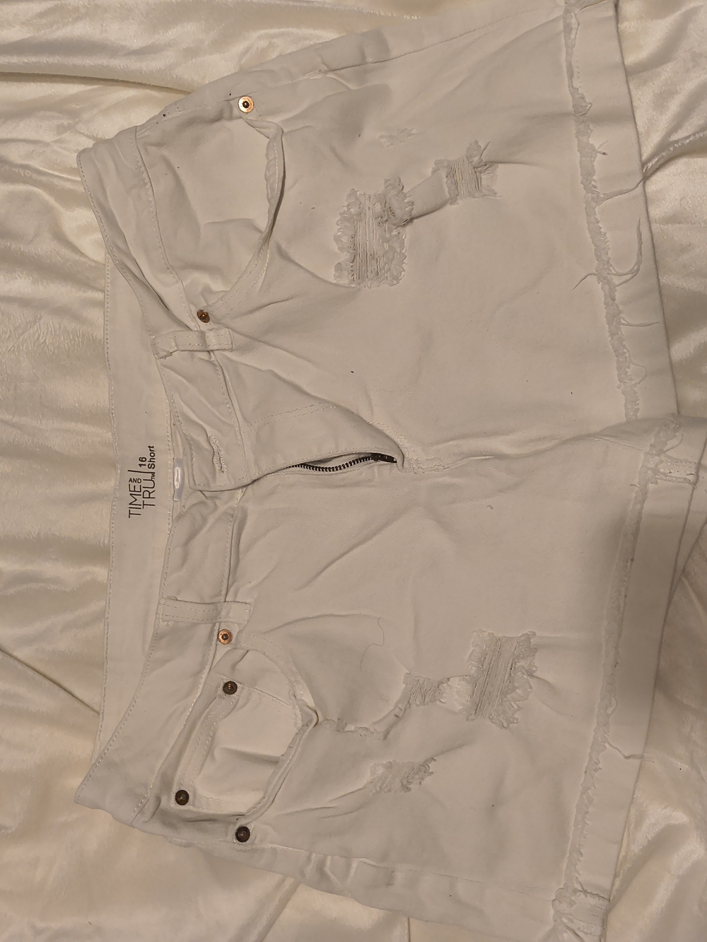 Time and Tru White Denim Shorts - Classic Five-Pocket